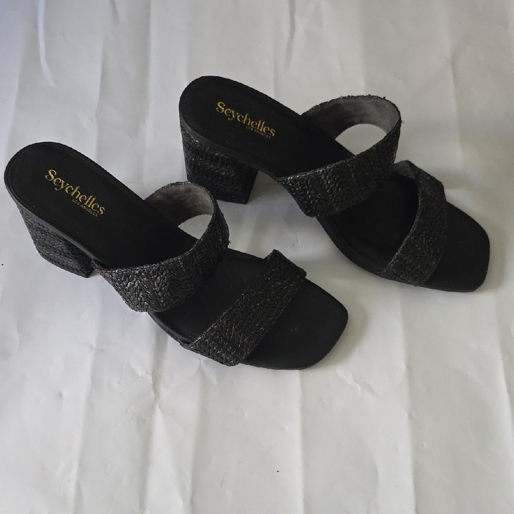 Seychelles Women's Black Textured Mules